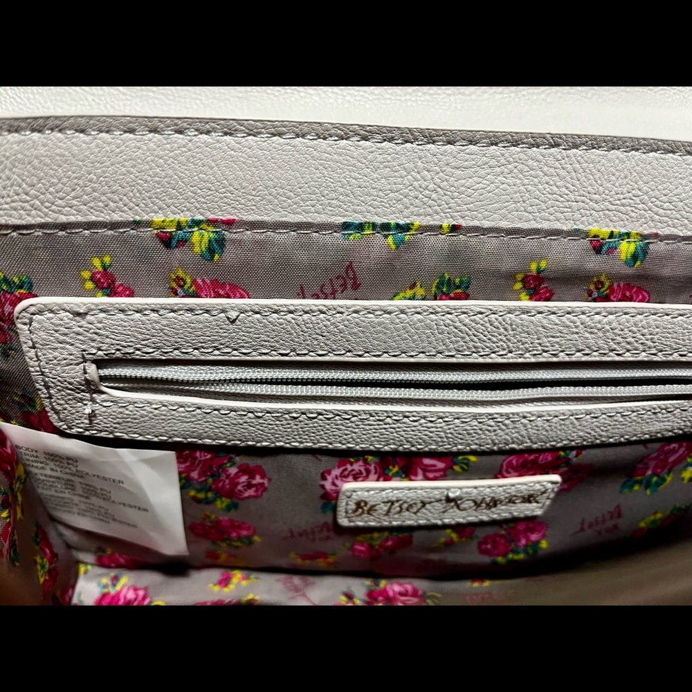 NWOT Betsey Johnson bag - Picture 5 of 16